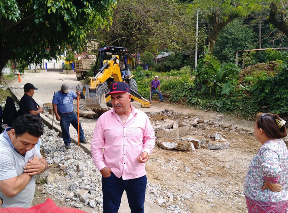 PAVIMENTACIÓN DE CALLE EN LA COLONIA ‘LOMA BONITA' EN RAUDALES MALPASO.