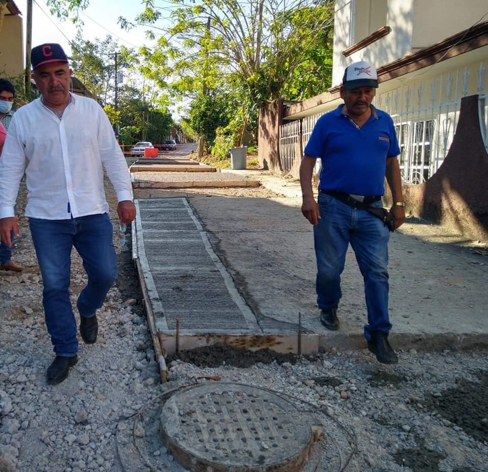 'PAVIMENTACIÓN DE CALLE CON CONCRETO HIDRÁULICO"