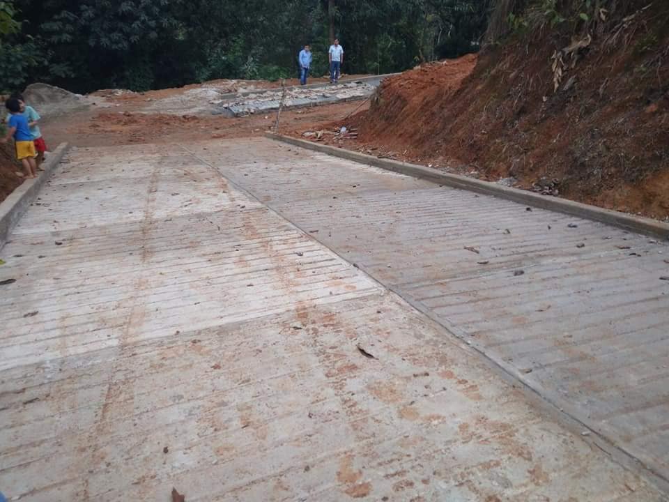 CONSTRUCCIÓN DE CALLE CON CONCRETO HIDRÁULICO