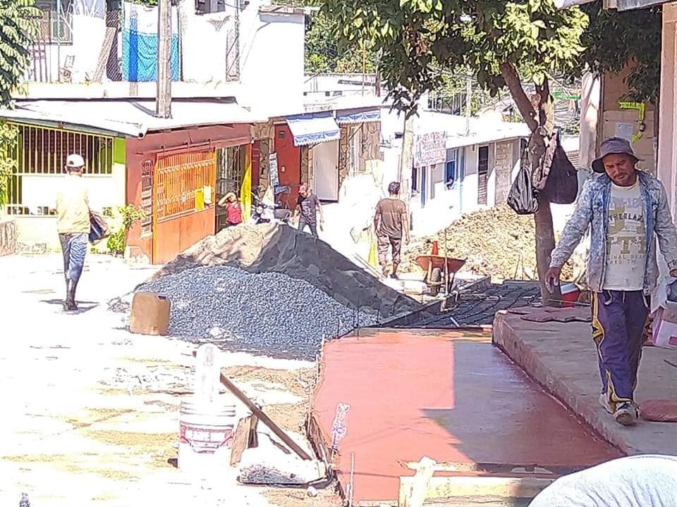 ANDADOR PEATONAL EN LA ZONA DEL "PUENTE CURVA DEL PETRÓLEO - TERMINAL EN MALPASO.